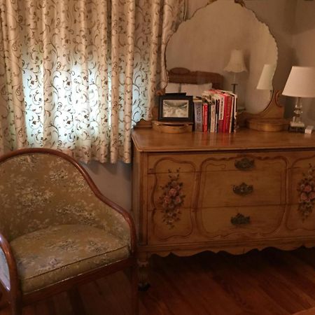 Connellsville Bed And Breakfast ภายนอก รูปภาพ