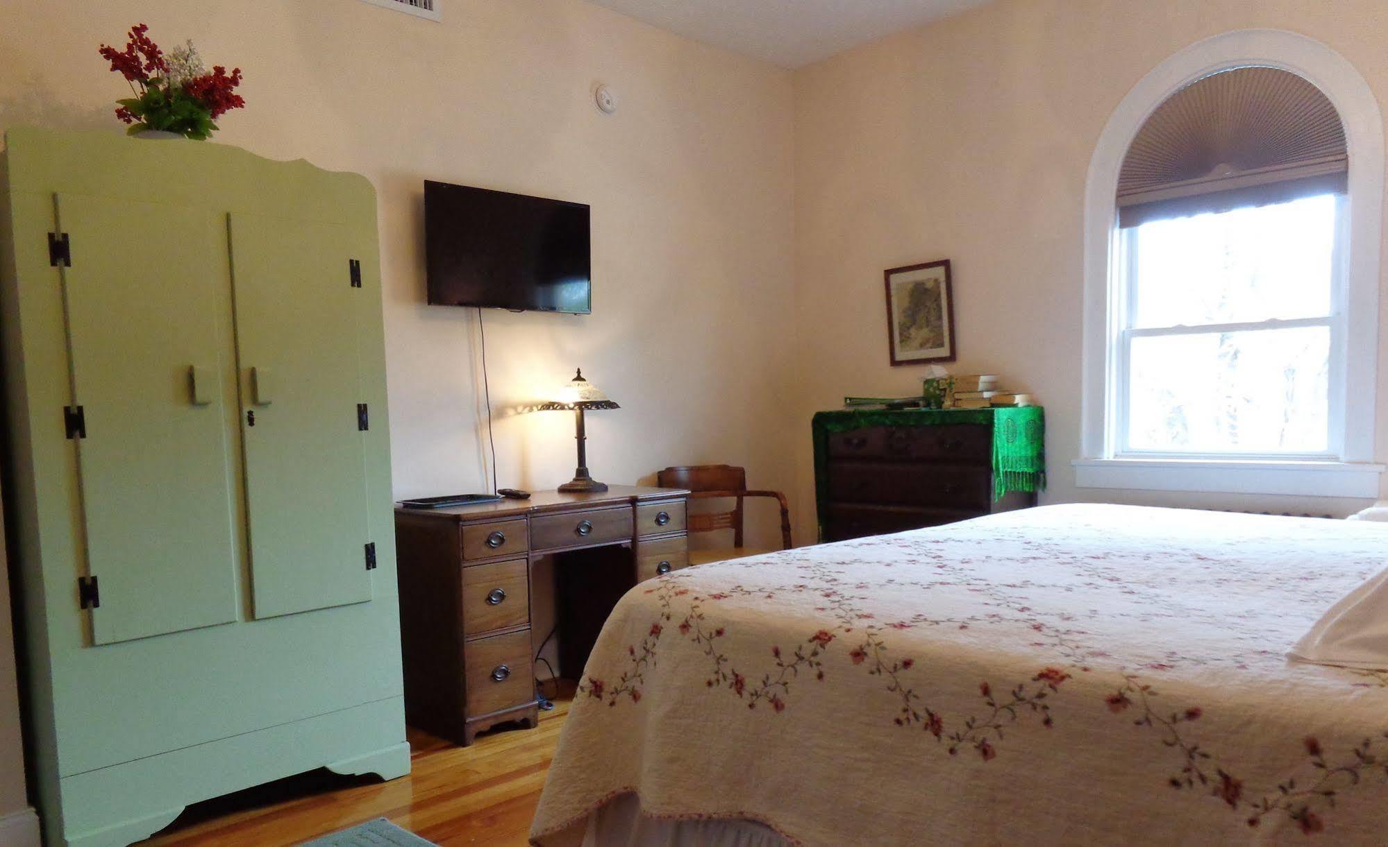 Connellsville Bed And Breakfast ภายนอก รูปภาพ