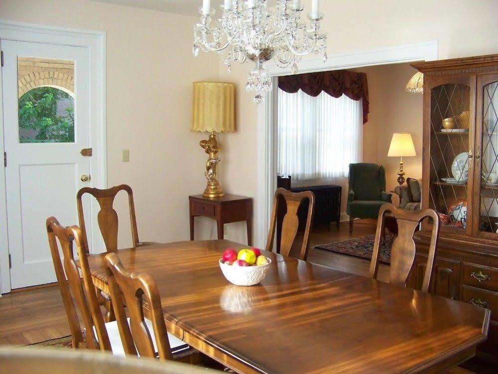 Connellsville Bed And Breakfast ภายนอก รูปภาพ