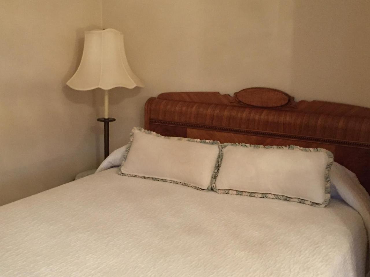 Connellsville Bed And Breakfast ภายนอก รูปภาพ