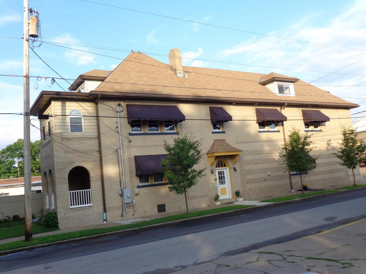 Connellsville Bed And Breakfast ภายนอก รูปภาพ