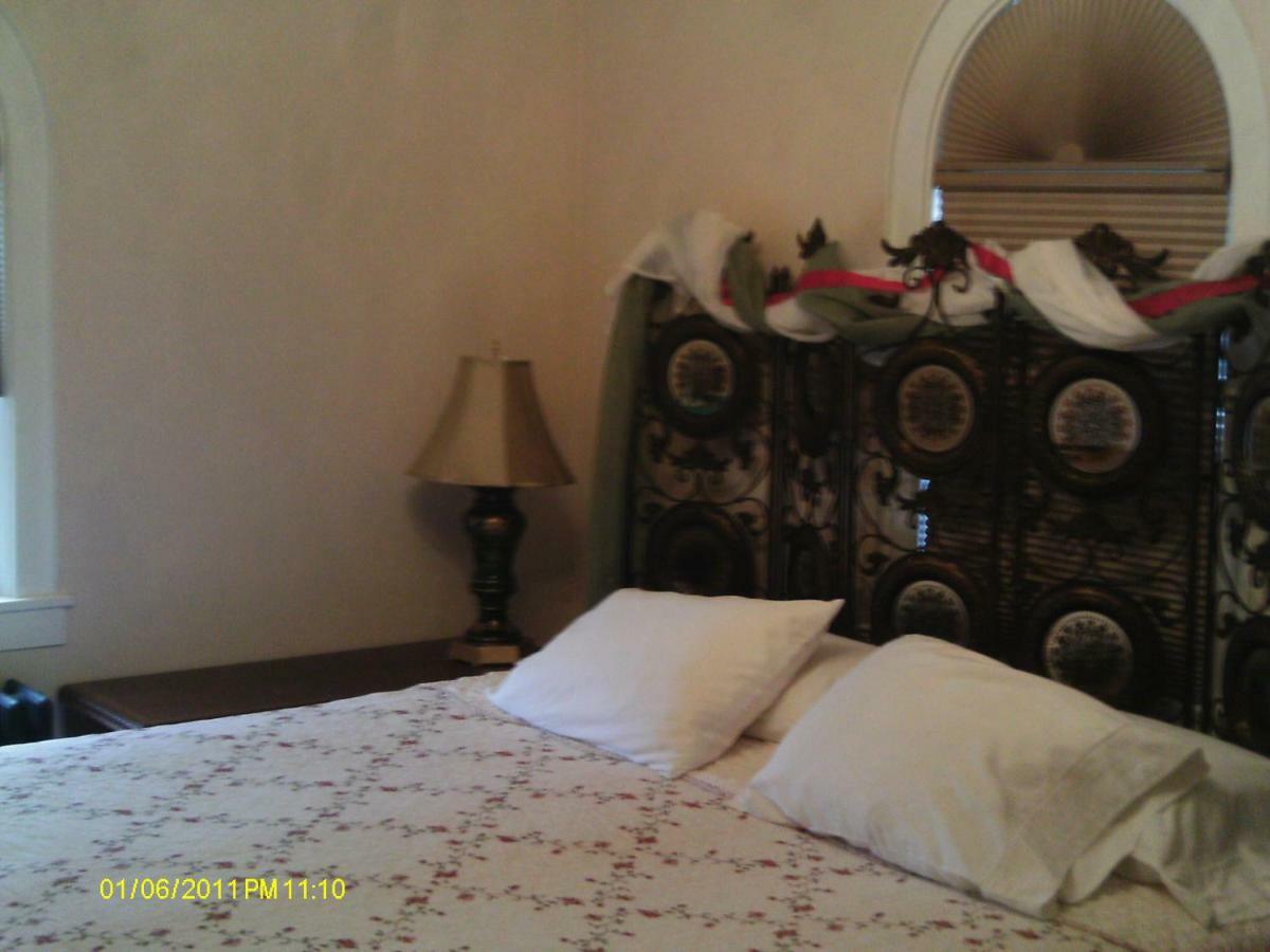 Connellsville Bed And Breakfast ภายนอก รูปภาพ
