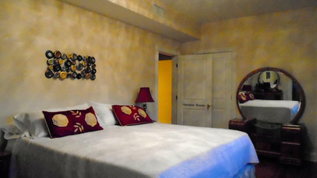 Connellsville Bed And Breakfast ภายนอก รูปภาพ